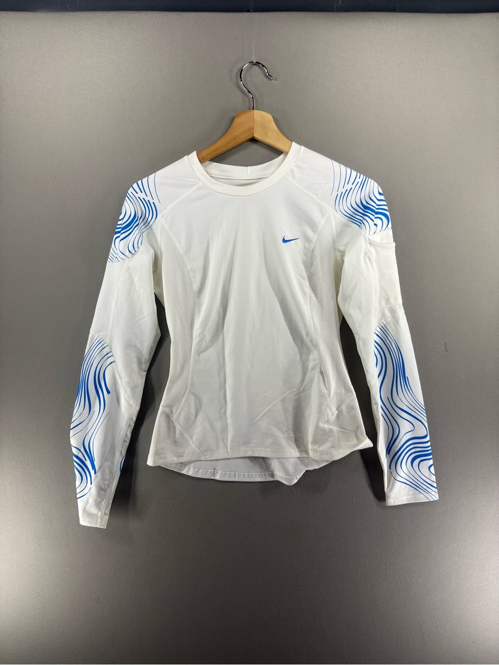 Nike Women Long Sleeve T-Shirt Active Fit Dry Size Small White Pocket Training